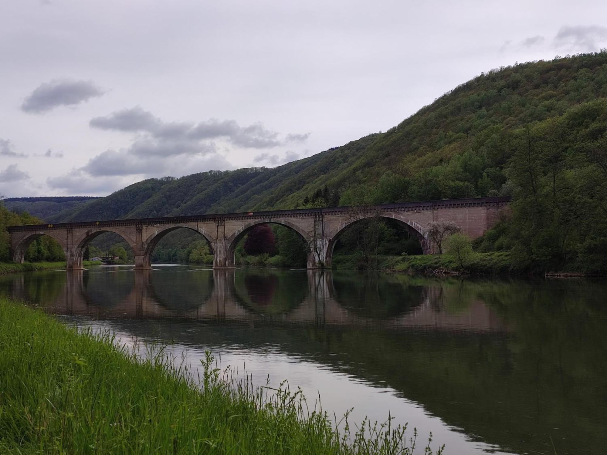 Entre Meuse Et Foret Revin  Esterno foto