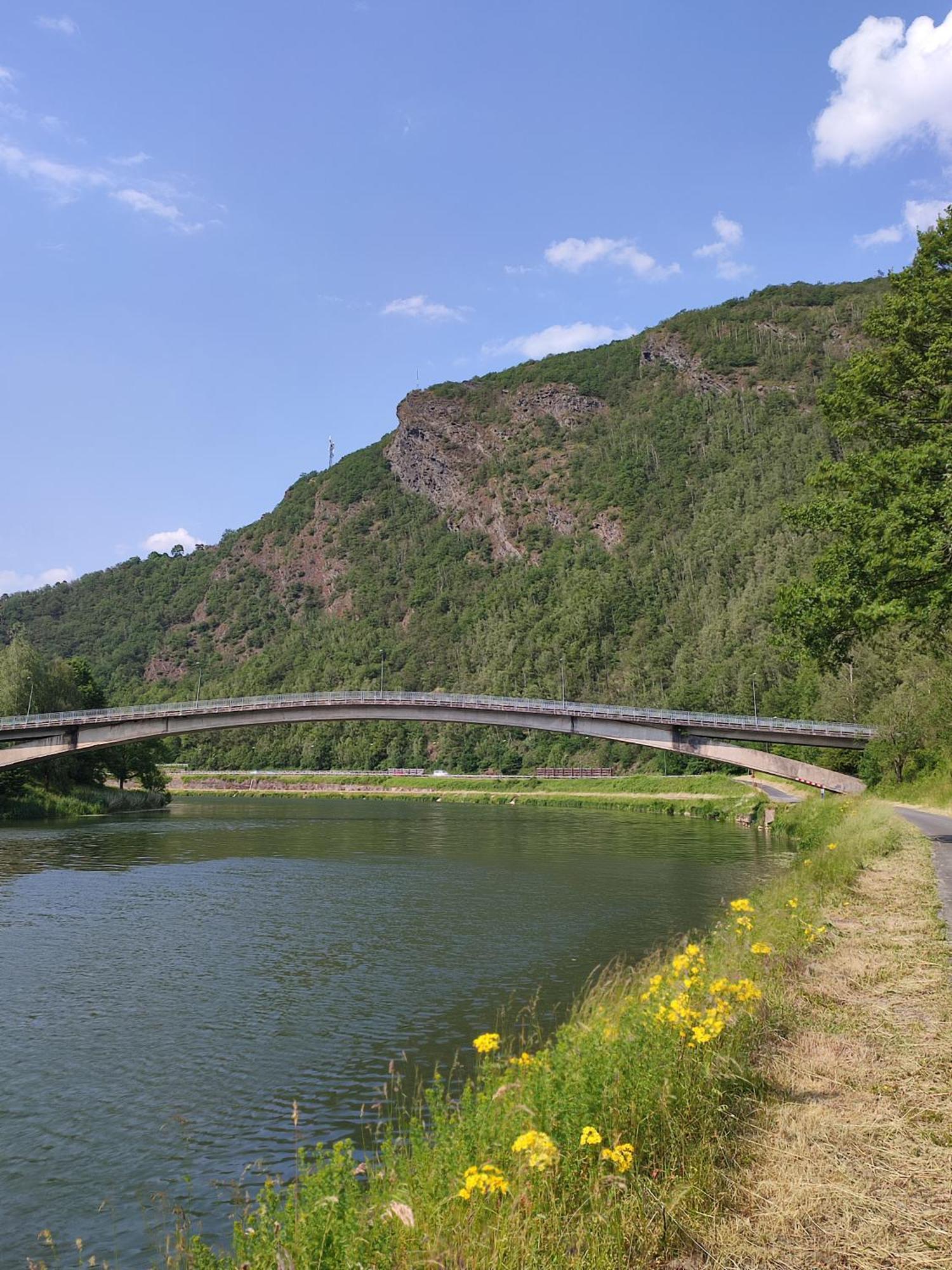 Entre Meuse Et Foret Revin  Esterno foto
